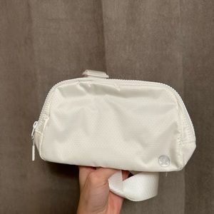 White everywhere belt bag